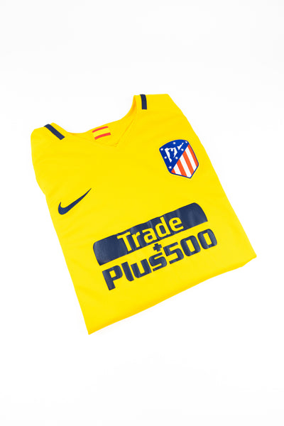 Atletico Madrid 2017-18 Football Shirt Made by Nike size XL