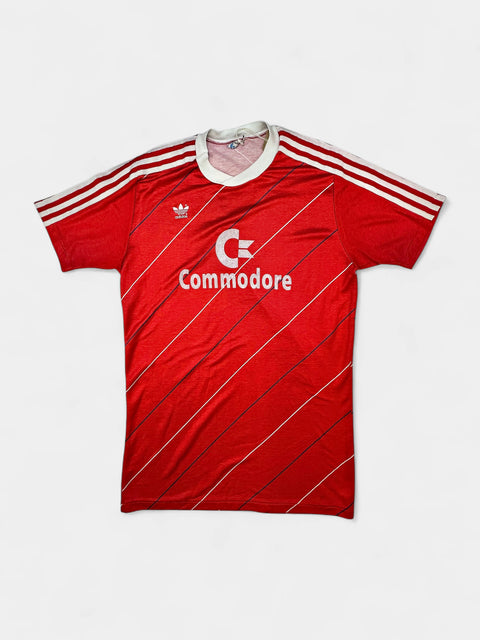 Bayern München 1985-86 Football shirt made by Adidas size Medium.