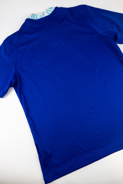 Chelsea 2022-23 football shirt made by Nike size Medium
