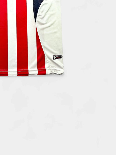 Chivas Guadalajara 2005-2006 Football Shirt made by Reebok size Large.