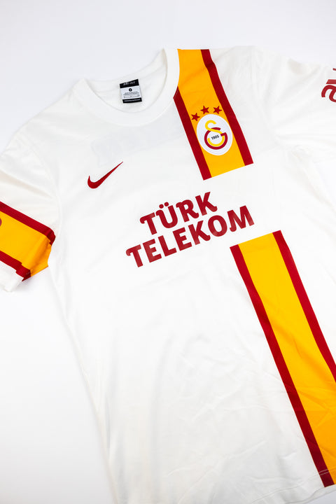 Galatasaray 2012-13 football shirt made by Nike size Small