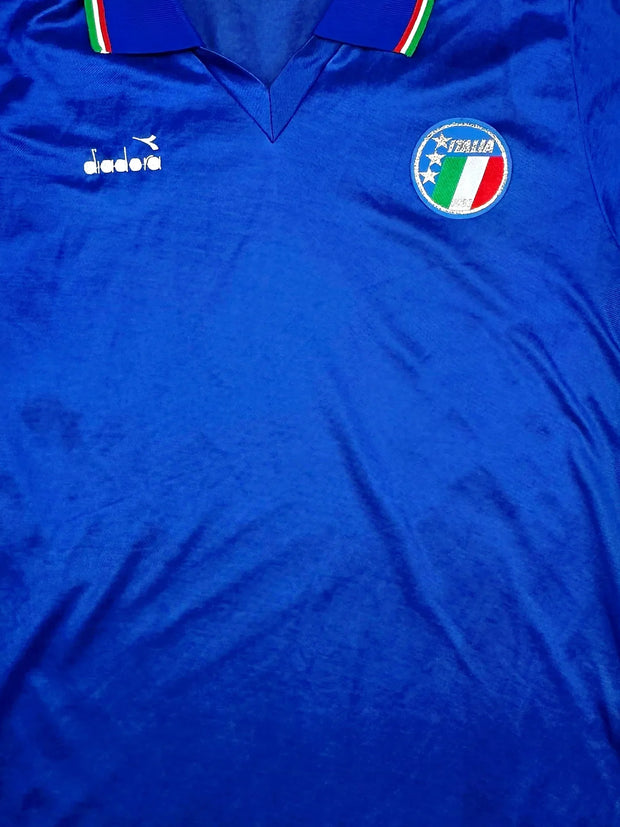 Italy 1986-90 Football Shirt made by Diadora size Small
