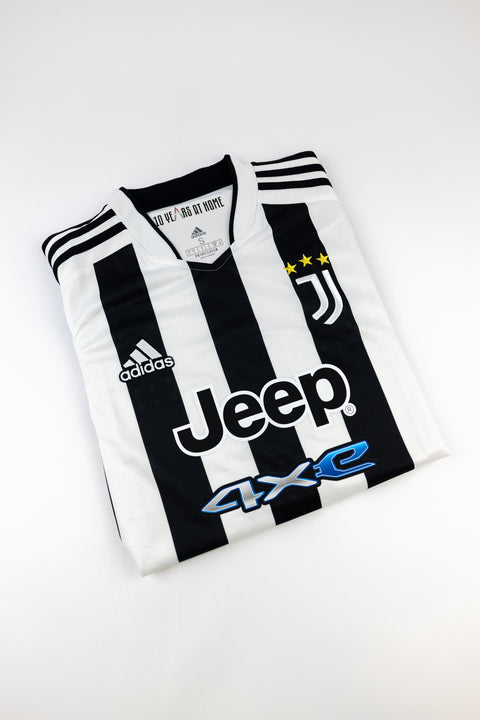 Juventus 2021-22 Football Shirt made by Adidas size Small