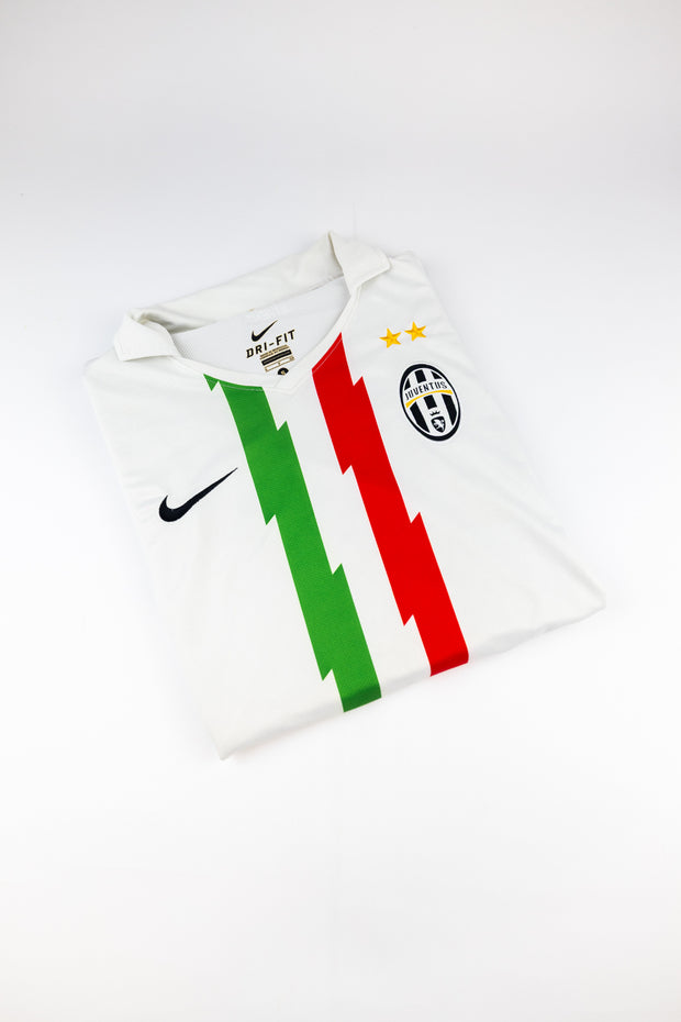Juventus FC 2010-11 Football Shirt Made by Nike Size Small