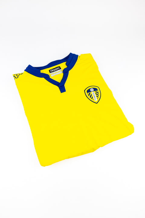 Leeds United 2015-16 Football Shirt Made by Kappa Size Large