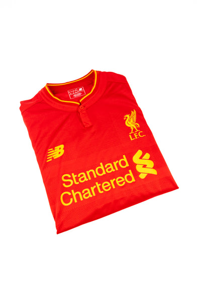Liverpool FC 2016-17 Football Shirt made by New Balance Size Large