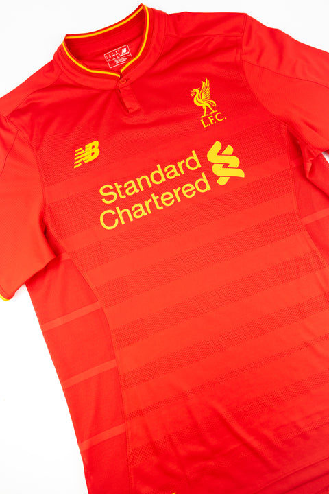 Liverpool FC 2016-17 Football Shirt made by New Balance Size Large