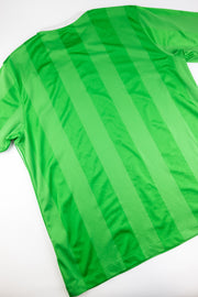 Northern Ireland 2010 Football shirt made by Umbro size large.