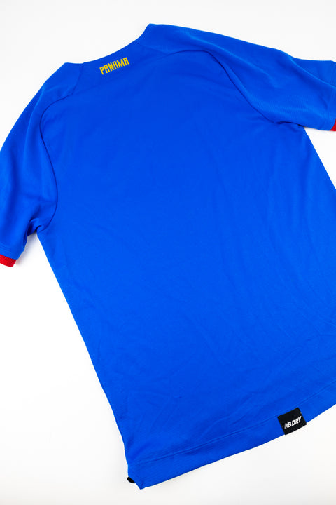 Panama 2022 Football Shirt made by New Balance size small)