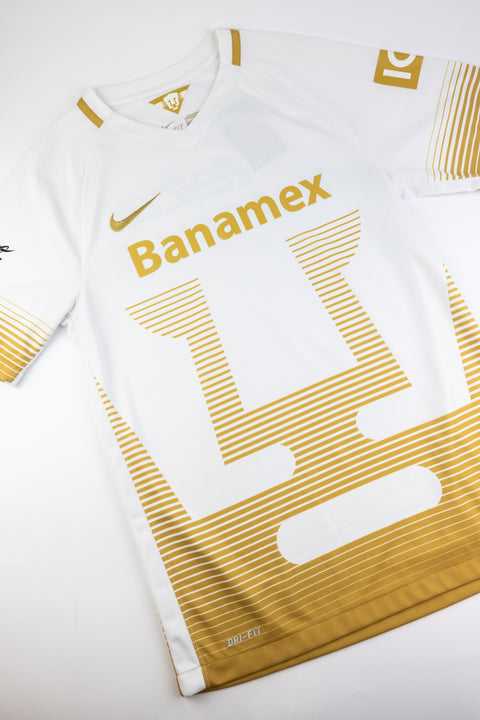 Pumas UNAM 2015-16 Football Shirt made by Nike size Small