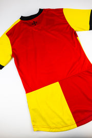 Goztepe 2021-22 football shirt made by Umbro size Small.