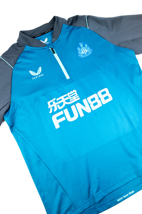 Newcastle United 2023-24 training jacket made by Castore size XL.