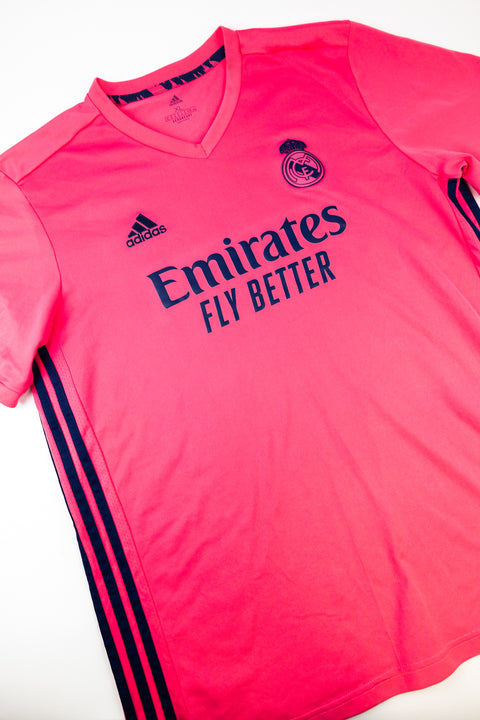Real Madrid 2020-21 Football shirt made by Adidas size XL.
