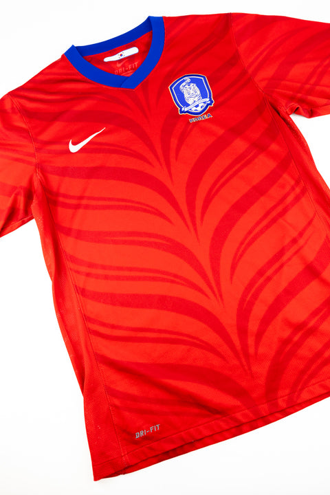 South Korea 2010-11 Football Shirt Made by Nike Size Medium