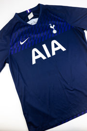 Tottenham Hotspur 2019-20 Football Shirt made by Nike size XL.