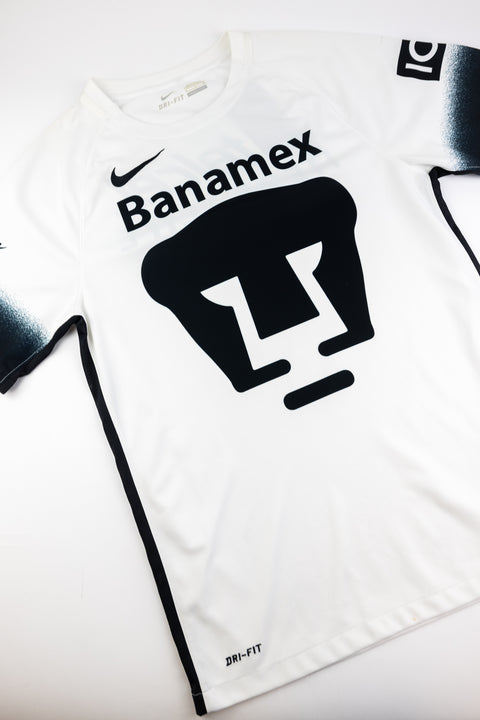 Pumas UNAM 2015-16 Football shirt made by Nike size Small