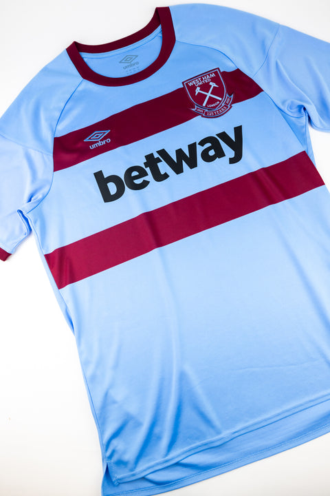 West Ham United 2020-21 Football Shirt made by Umbro size XL